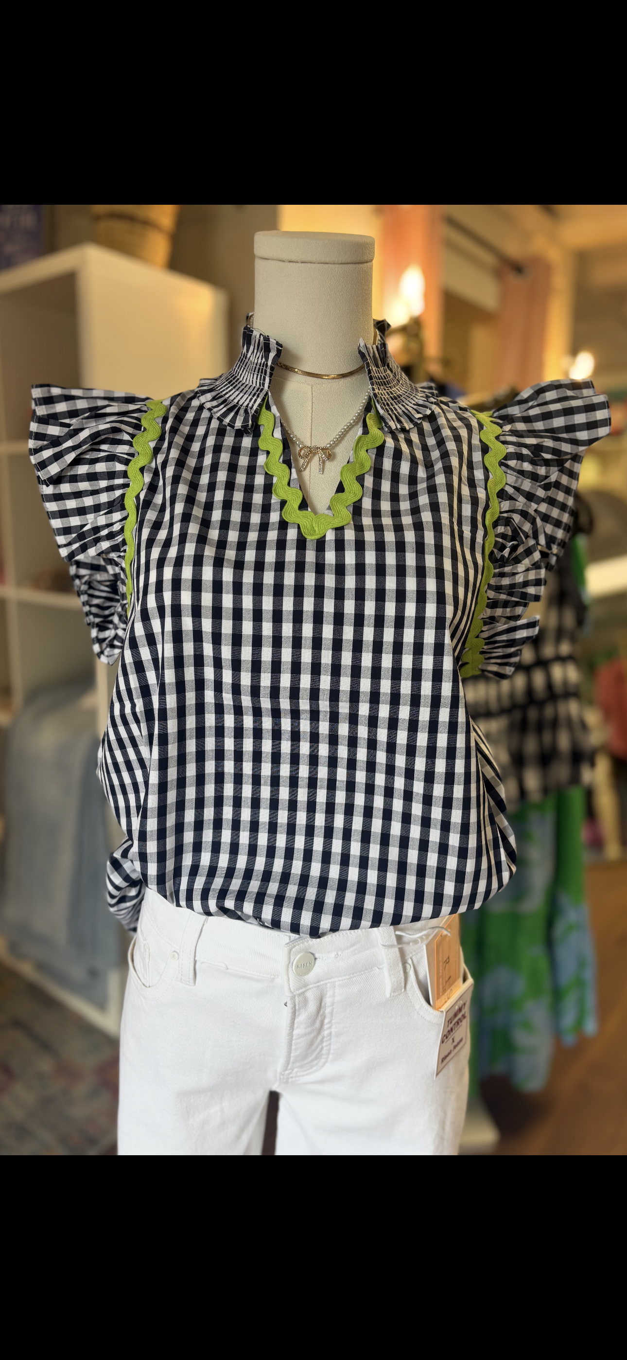 The Midtown Muse Gingham Top 💚🖤